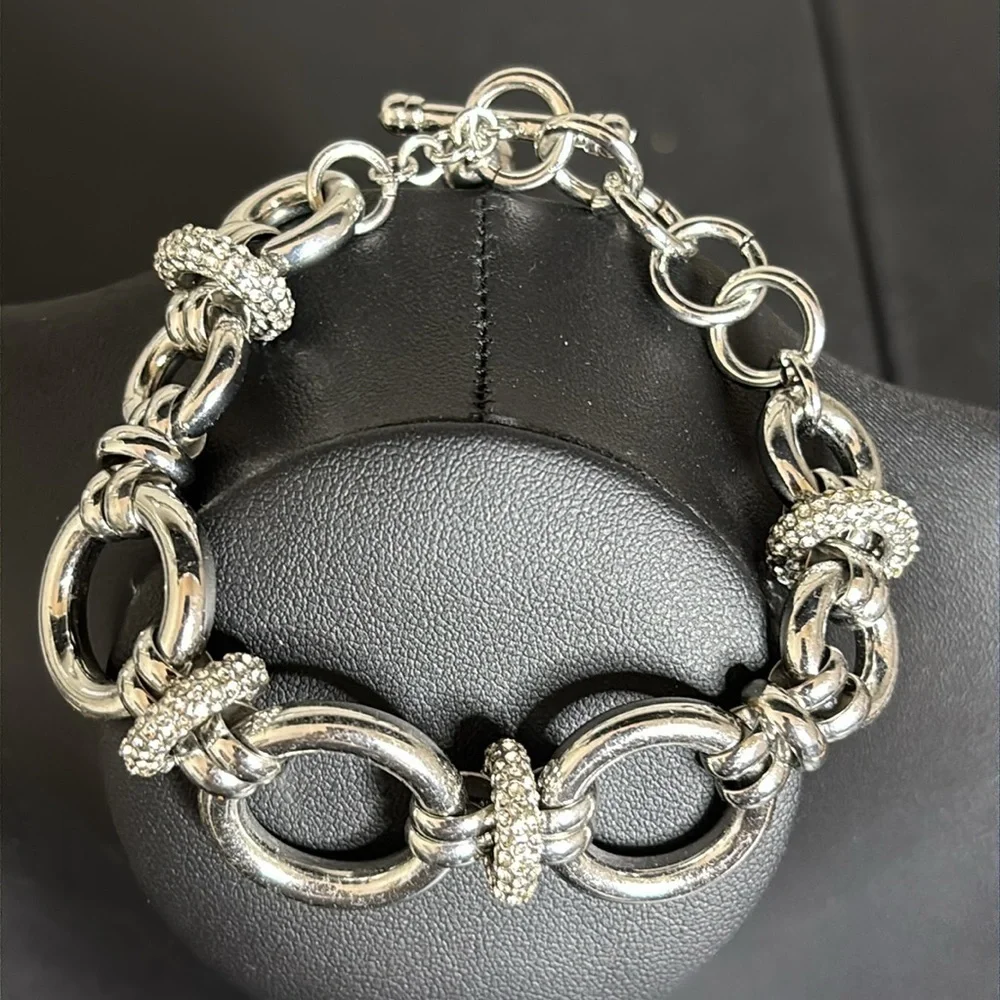 Silver Tone Circle Link Rhinestone Toggle Statement Bracelet​